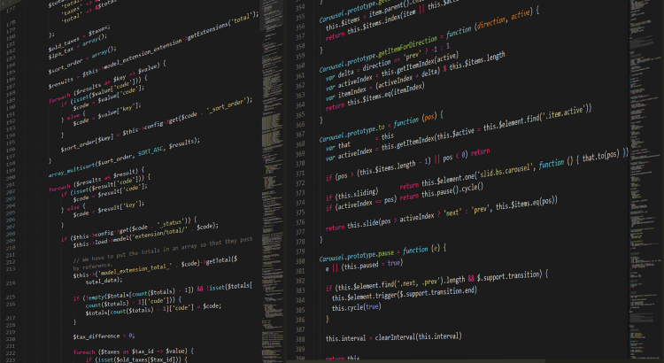 computador com código javascrpti